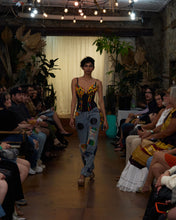 Load image into Gallery viewer, Afrime Distressed Jeans