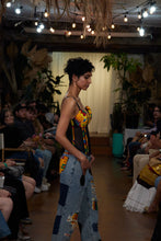 Load image into Gallery viewer, Afrime Distressed Jeans