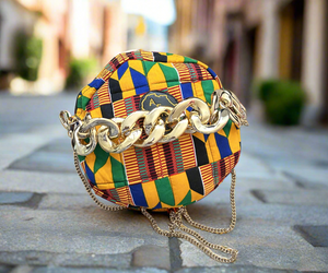 Round chain purse