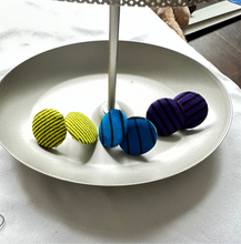 Load image into Gallery viewer, Kente Button Earrings