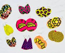 Load image into Gallery viewer, Earrings