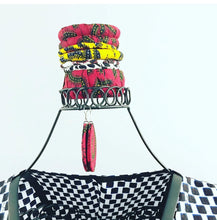 Load image into Gallery viewer, Earrings